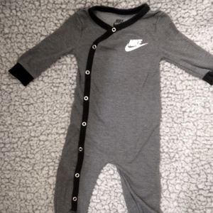 Nike Romper 3 to 6 months